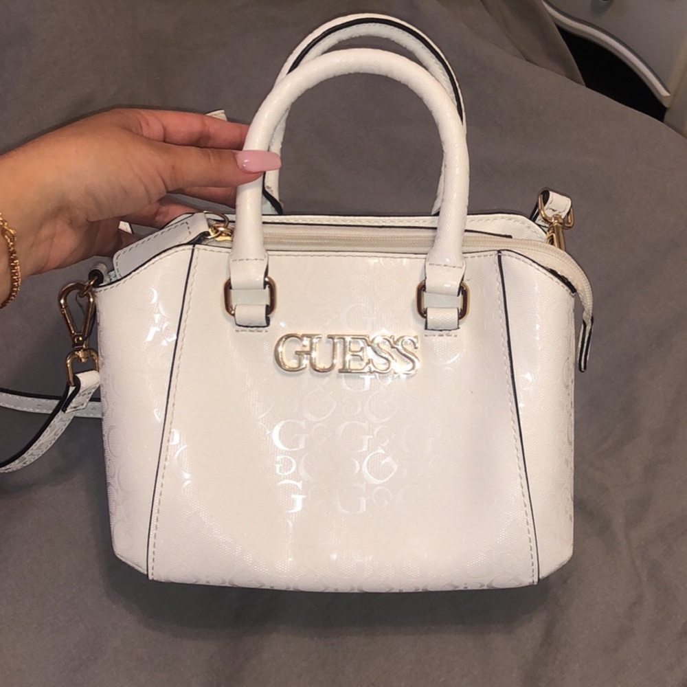 guess crossbody purse
